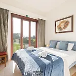 Διαμέρισμα Seagenic - With Terrace And Open View In *
